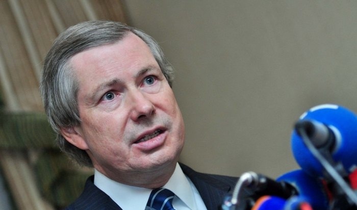 James Warlick discusses Karabakh conflict with Armenians